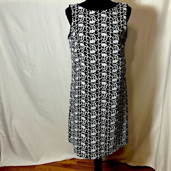 Ann Taylor size 4 sleeveless 100% cotton black with white embroidery  mini dress - Picture 1 of 9